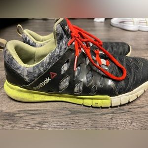 Reebok ZRX TR Les Mills Sneakers Black Patent Leather Visibility Green Wmn 7.5